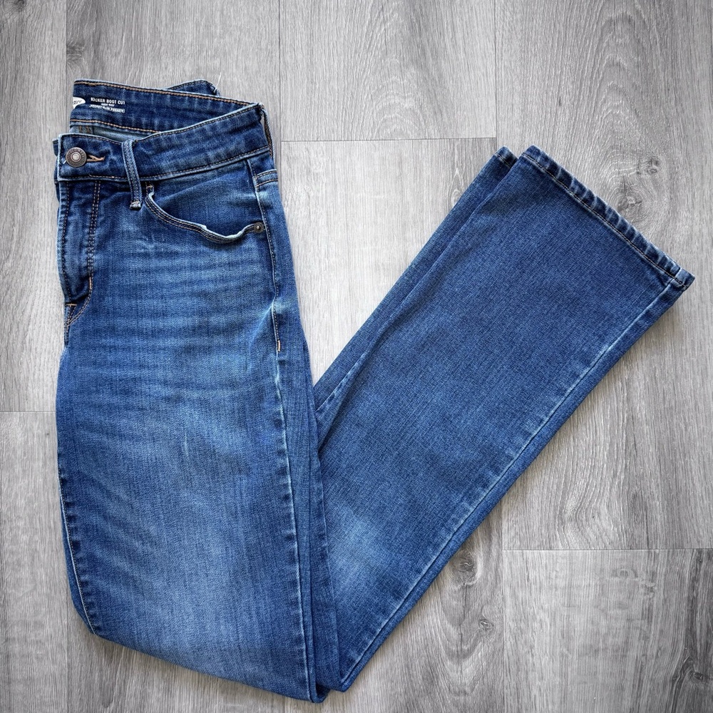 Old Navy Women’s Boot Cut Blue Jeans